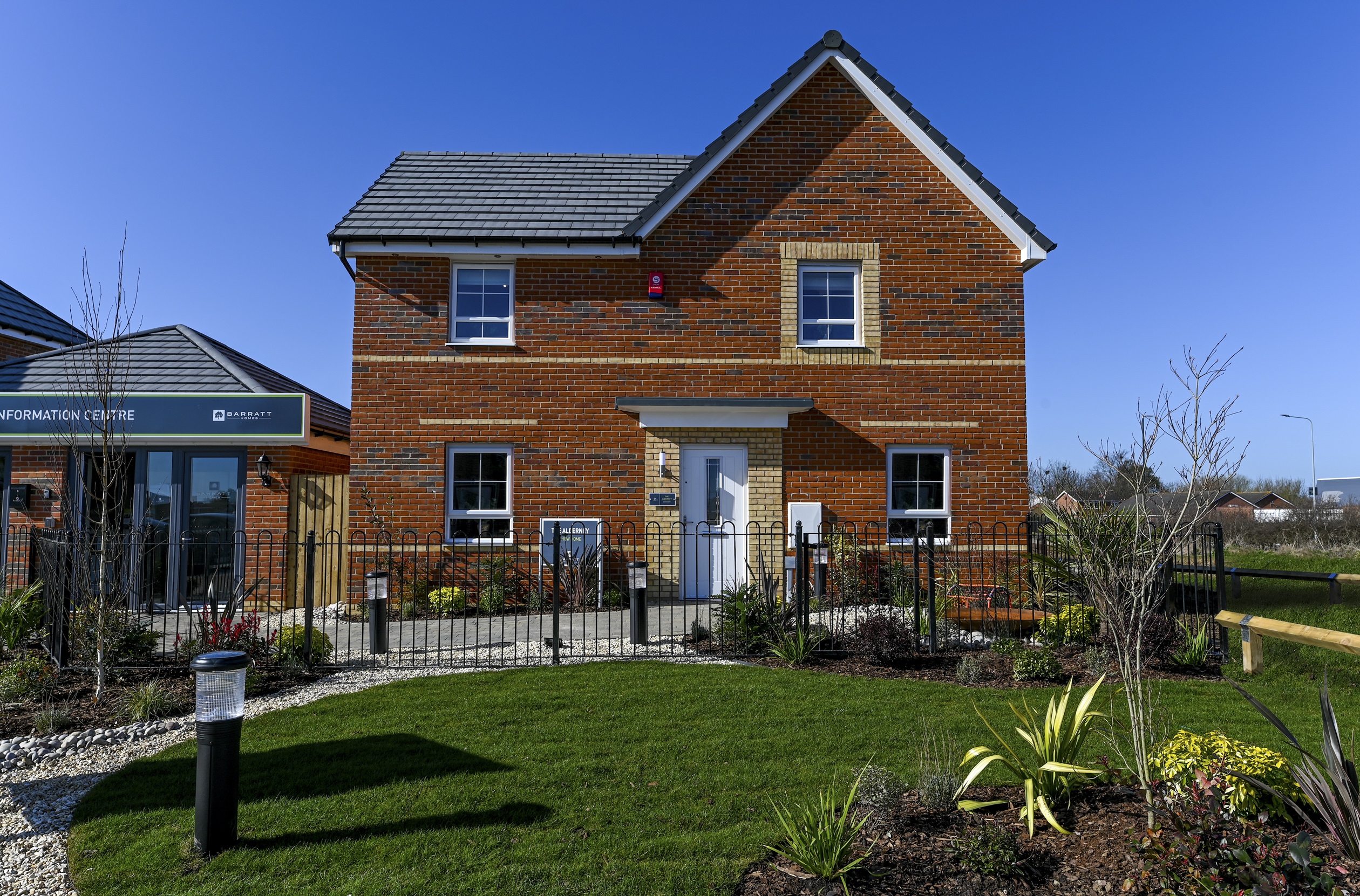 Wigmore Park Alderney 4 bed Show Home external and garden